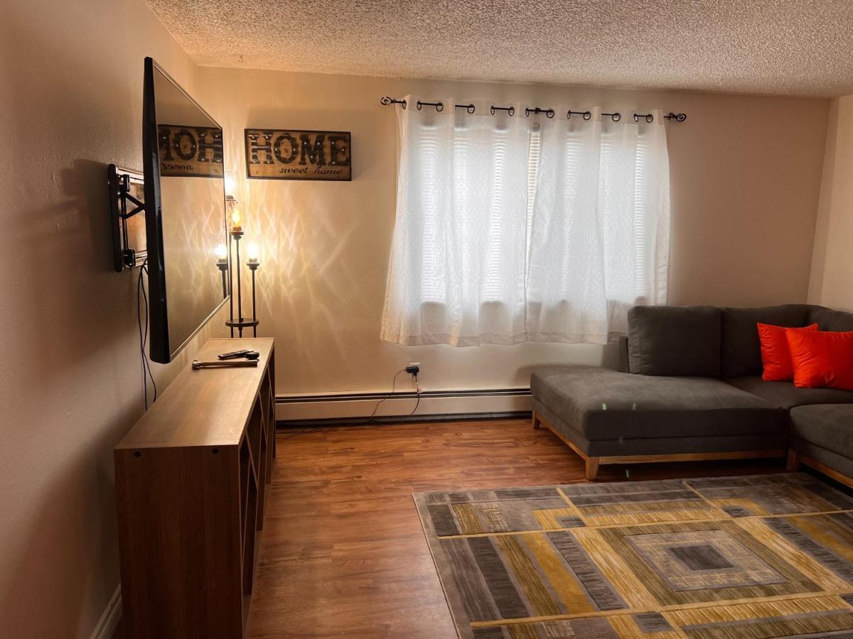 Lovely Two Bedroom, Minutes Away From Downtown แองเคอเรจ ภายนอก รูปภาพ